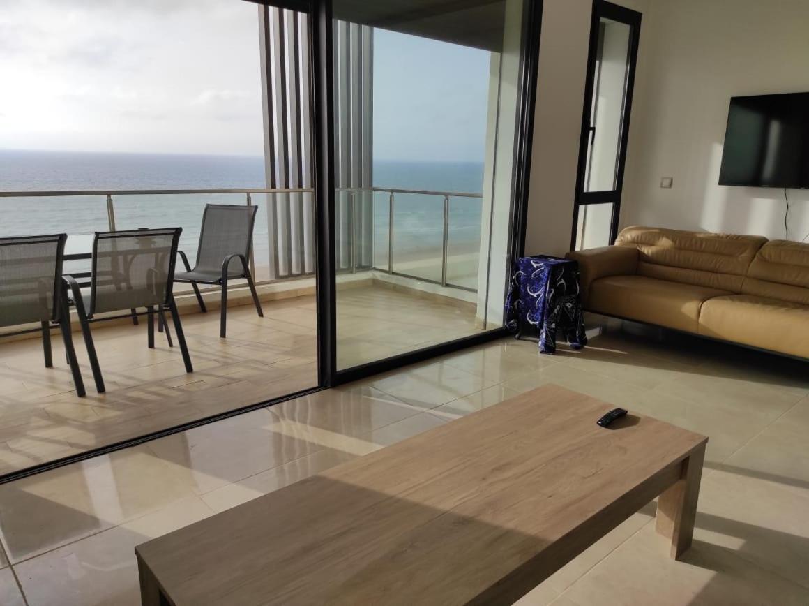 Bel Appartement A Plage Des Nation 세일 외부 사진