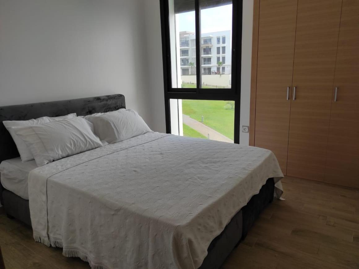 Bel Appartement A Plage Des Nation 세일 외부 사진